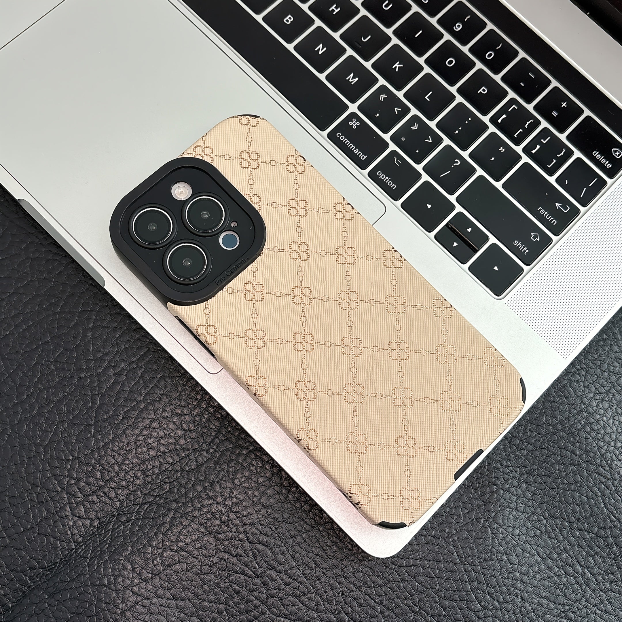 Vintage Gold Checkered Case