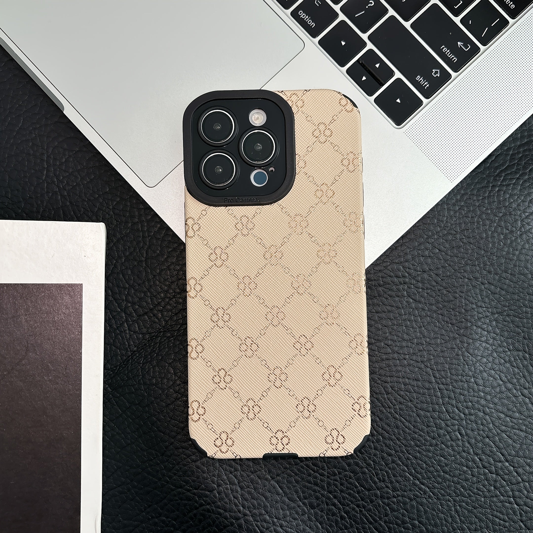 Vintage Gold Checkered Case